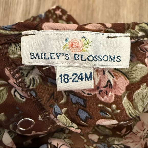 Bailey’s Blossom Romper Baby Girl 18-24 Mo Brown Floral Ruffle Fall Autumn Girly - Picture 4 of 6